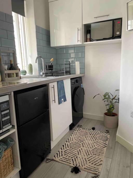 One Bedroom Putney Village Flat Londýn Exteriér fotografie