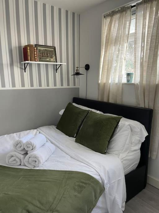 One Bedroom Putney Village Flat Londýn Exteriér fotografie