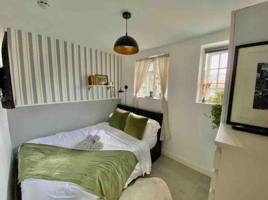 One Bedroom Putney Village Flat Londýn Exteriér fotografie